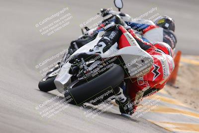 media/Dec-17-2022-SoCal Trackdays (Sat) [[224abd9271]]/Turn 10 Backside (120pm)/